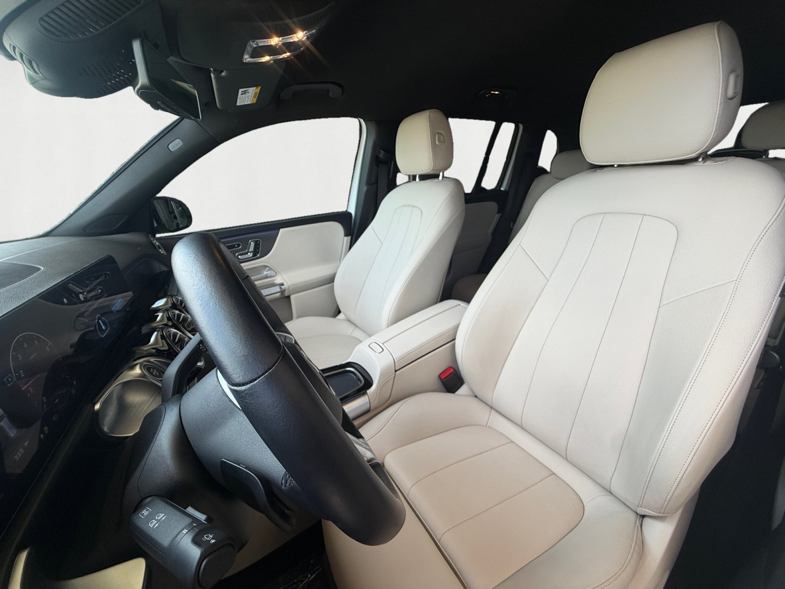 Certified 2025 Mercedes-Benz GLB 250 image 10
