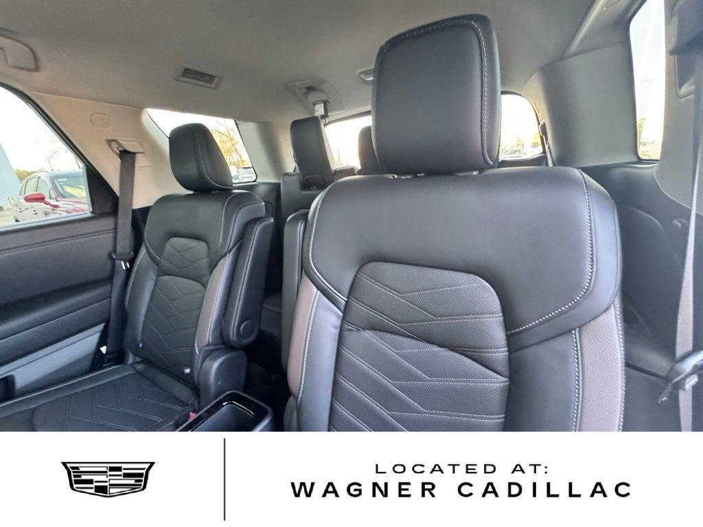 Used 2024 Nissan Pathfinder Platinum image 15