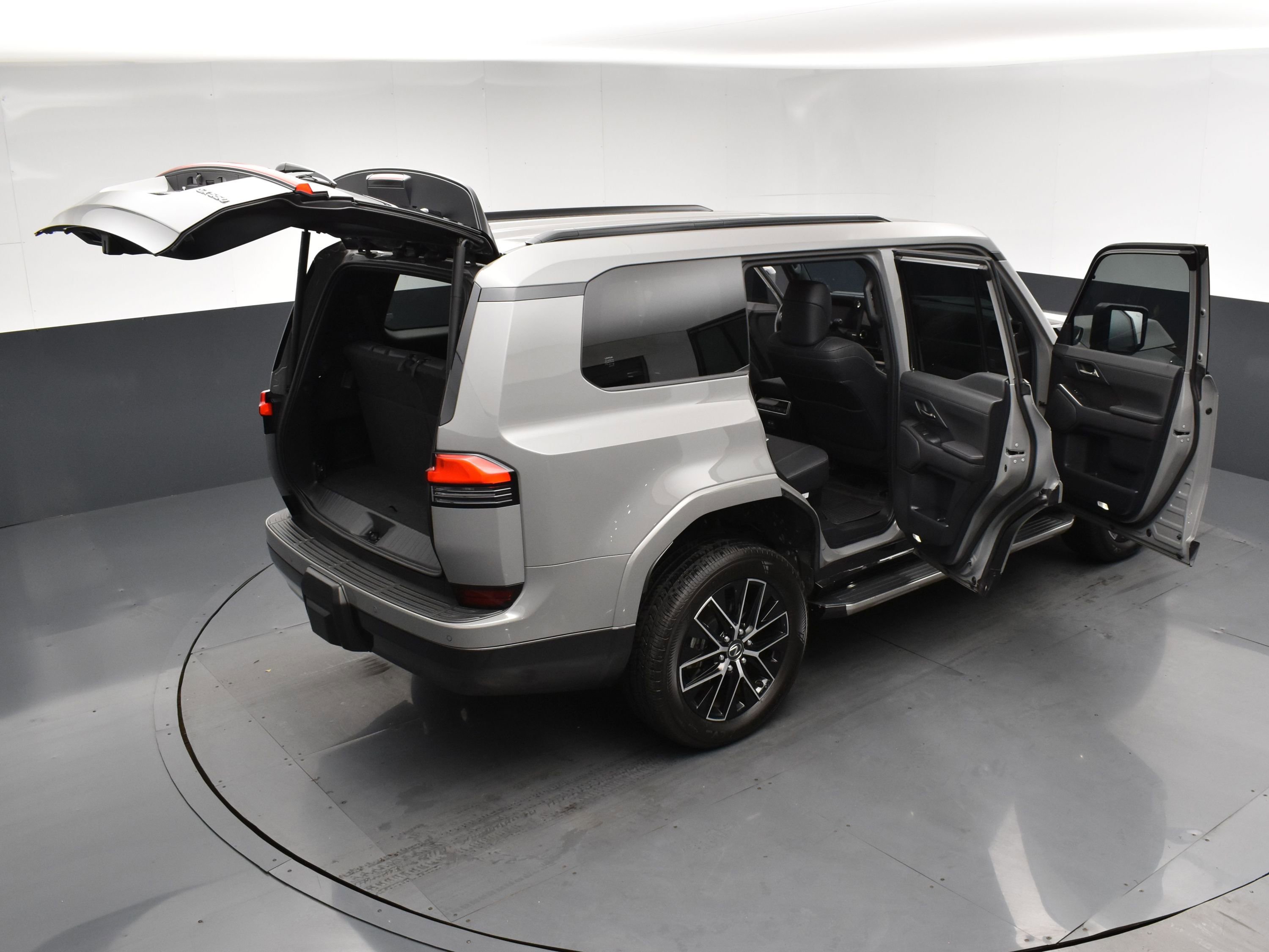 Used 2024 Lexus GX 550 image 29