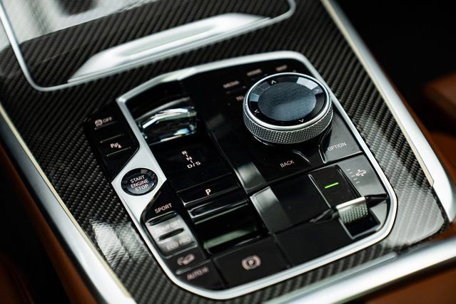 Used 2026 BMW X7 M60i image 33