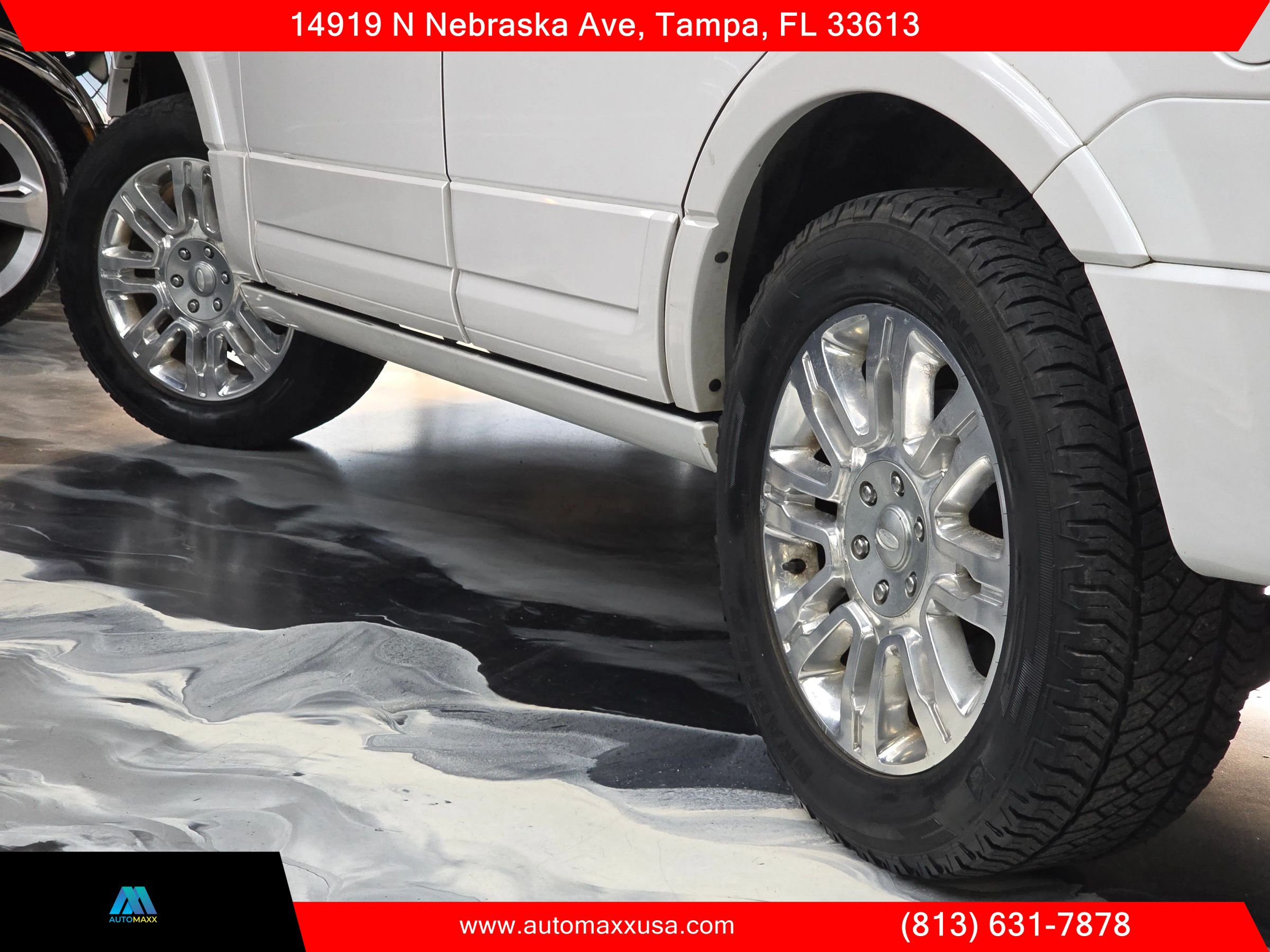 Used 2013 Ford Expedition Limited RWD image 6