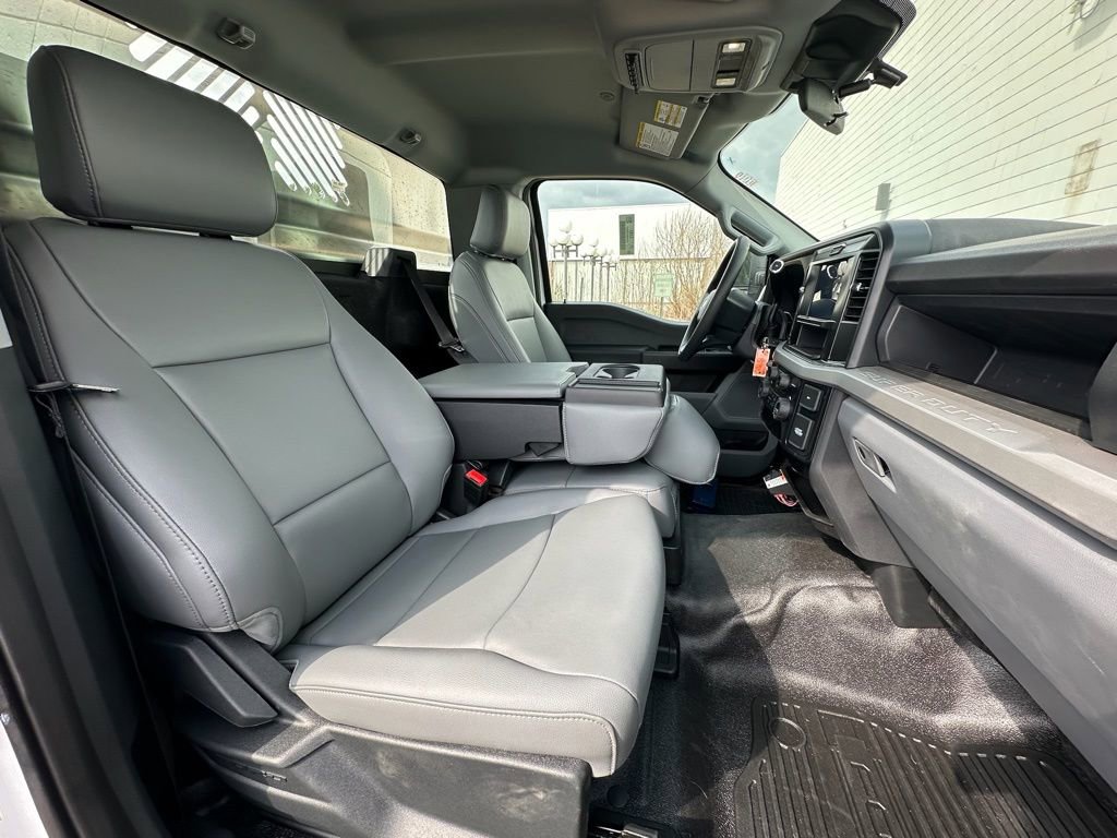 New 2025 Ford F600 4x4 Regular Cab Super Duty w/ XL Chrome Package image 19