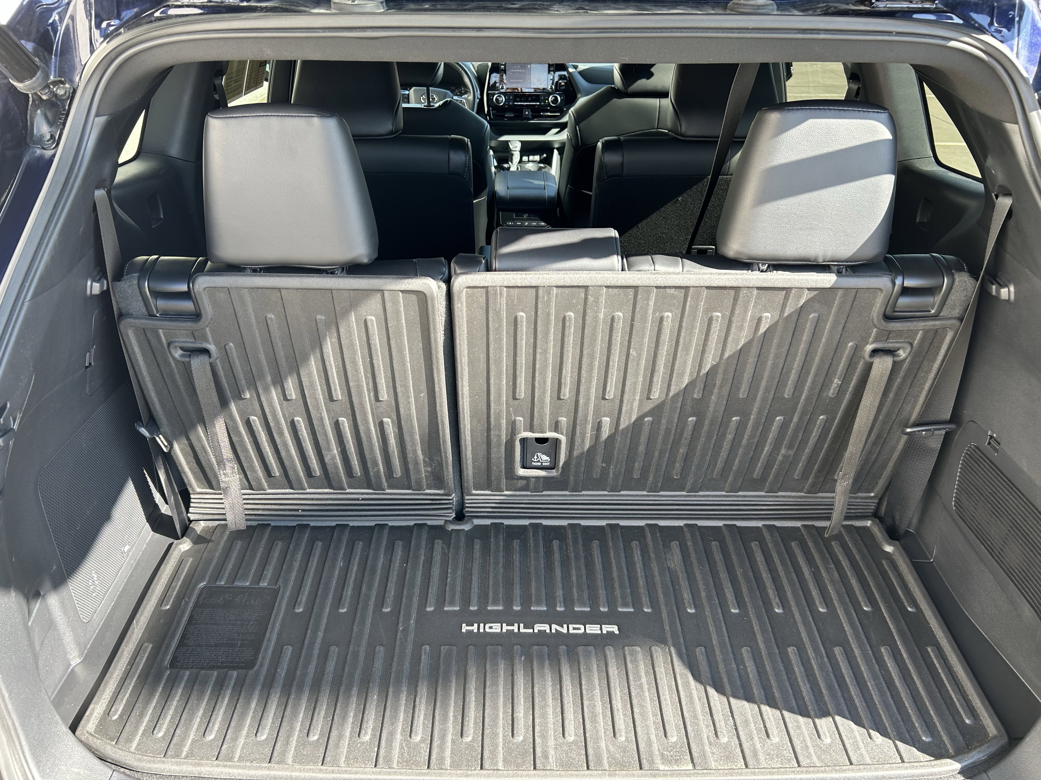 Used 2021 Toyota Highlander XSE AWD/4WD image 14