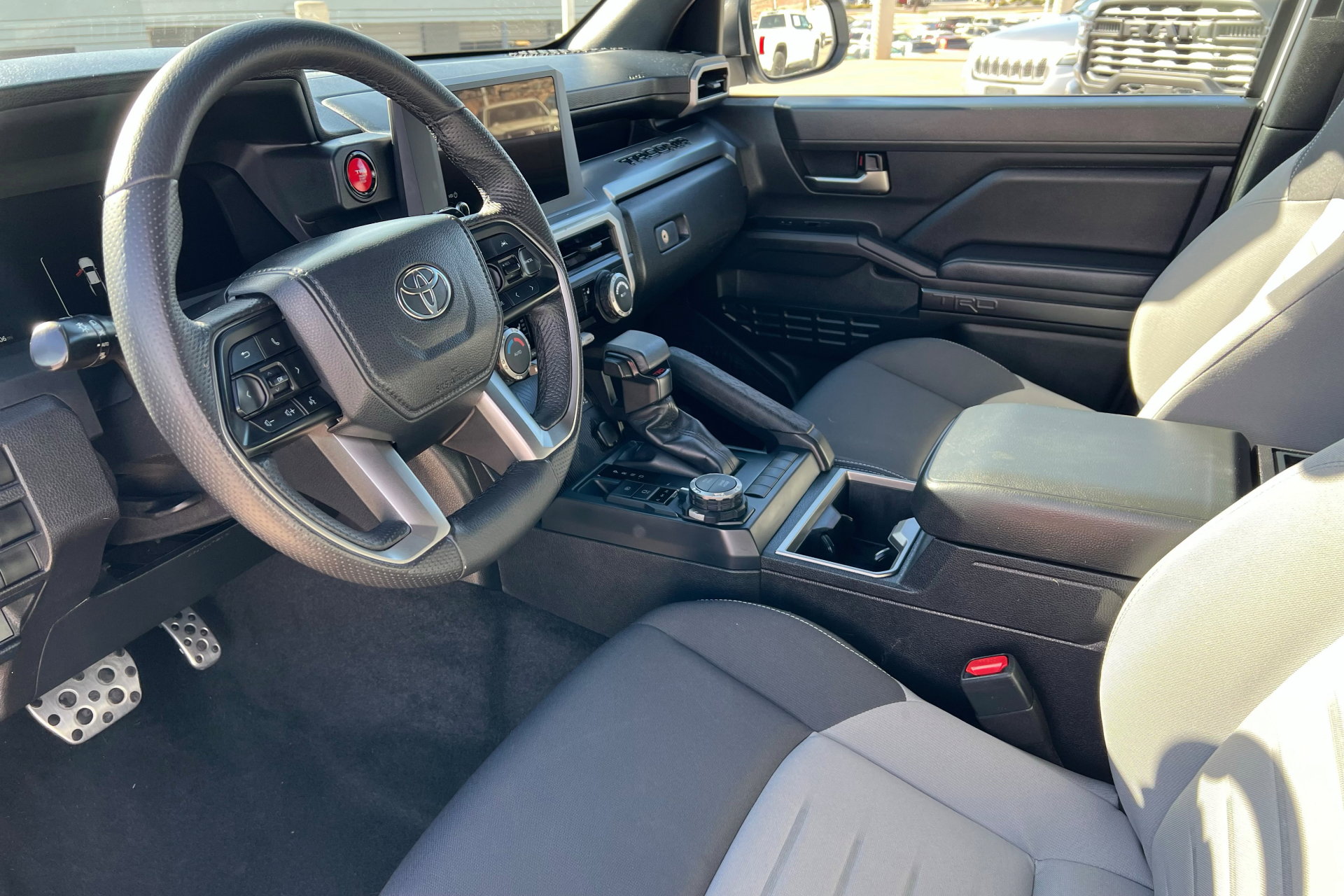 Used 2024 Toyota Tacoma TRD Sport image 15