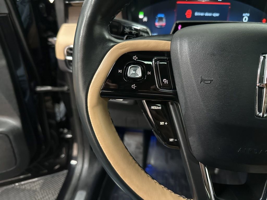 Used 2023 Lincoln Corsair Reserve w/ Equipment Group 202A image 15