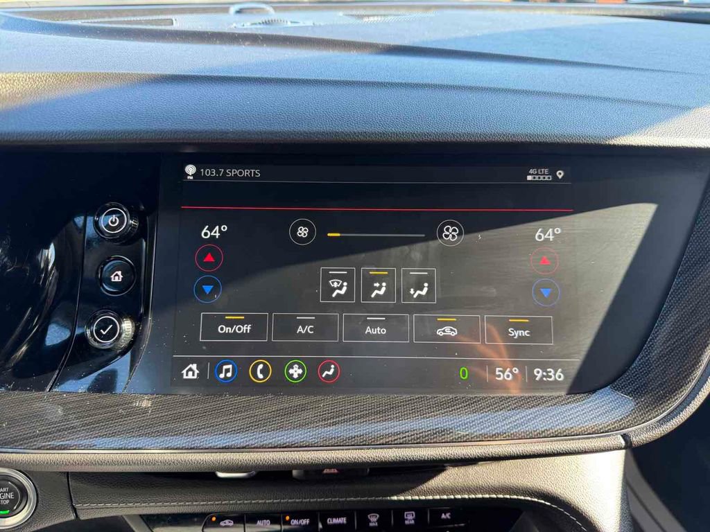 Used 2023 Buick Envision Essence image 29