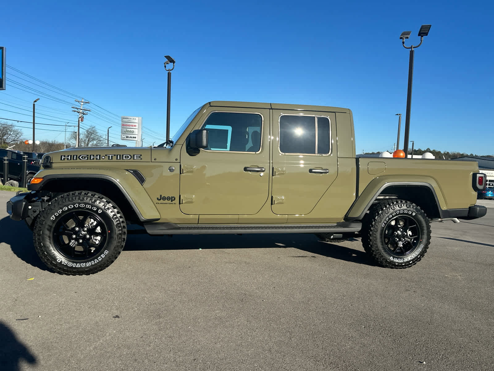 New 2025 Jeep Gladiator Sport image 1