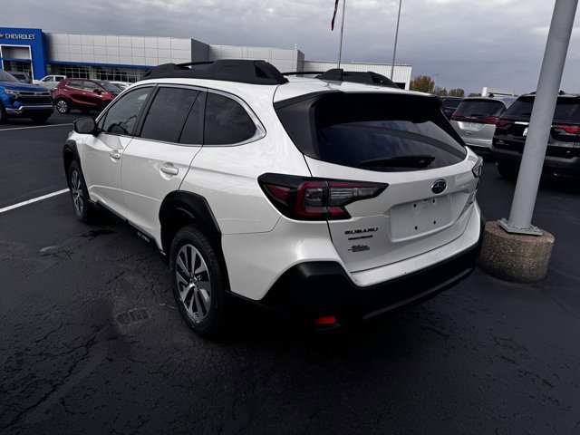 Used 2024 Subaru Outback Premium image 4