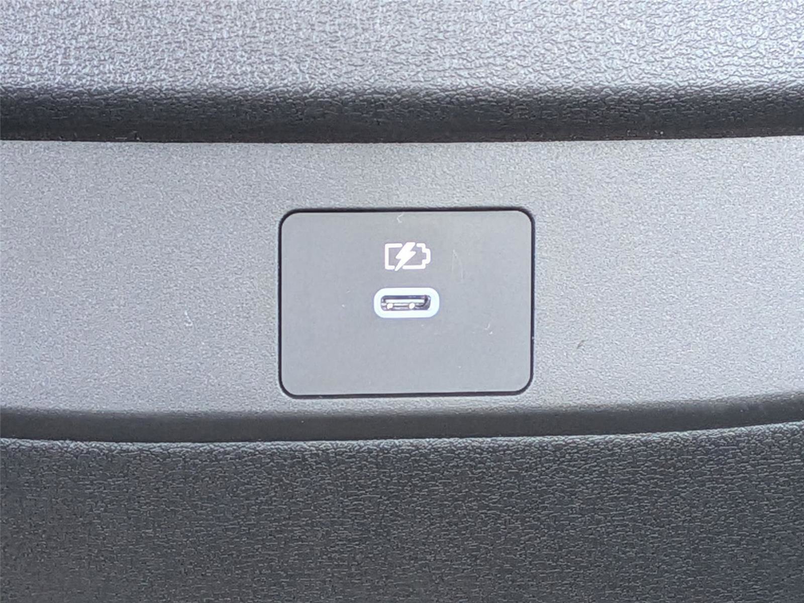 New 2026 Nissan Sentra SL w/ Floor Mat Package FWD image 34
