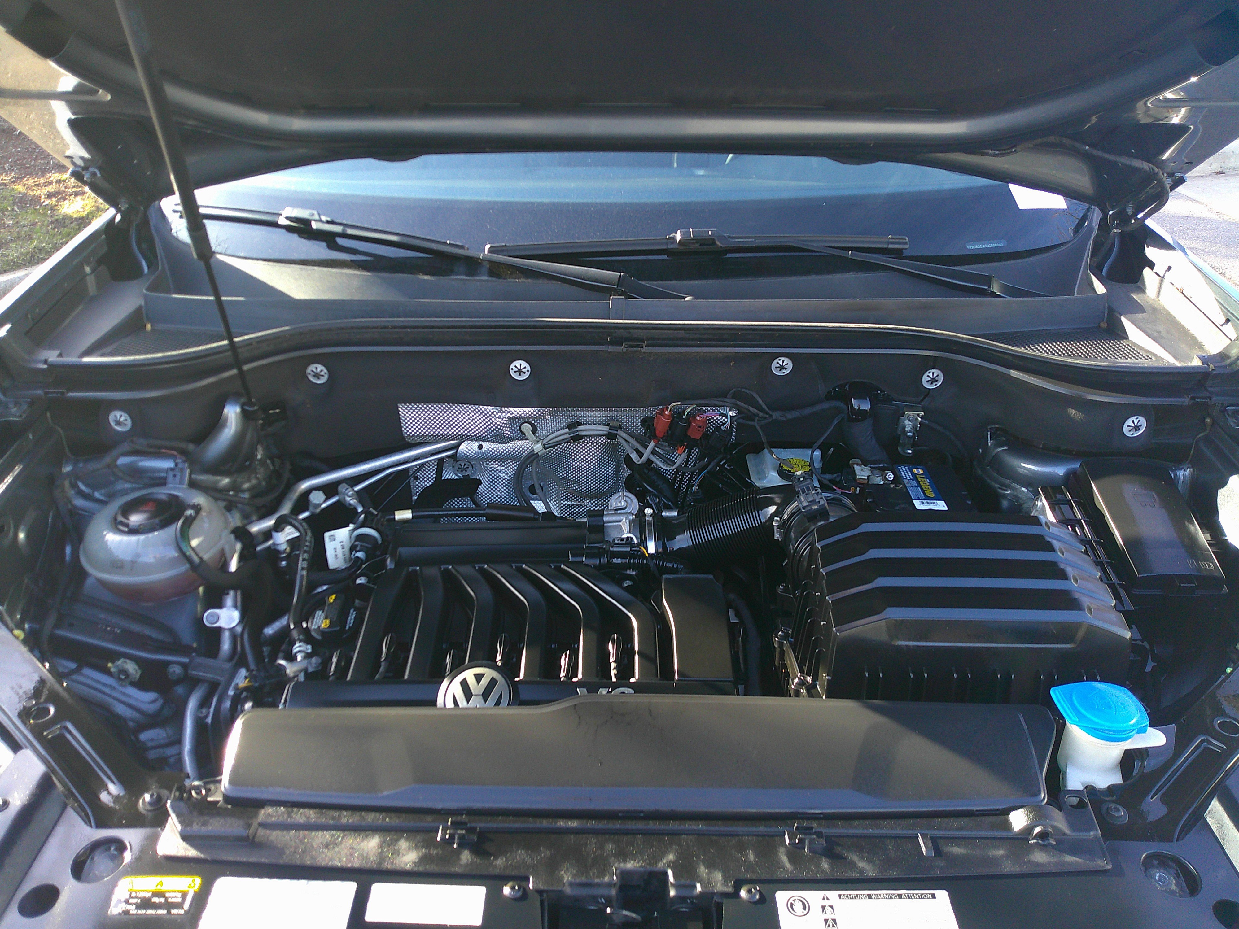 Used 2018 Volkswagen Atlas SE image 34