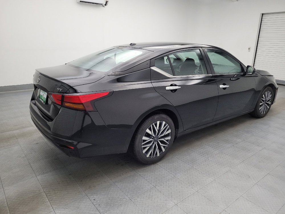 Used 2023 Nissan Altima 2.5 SV image 10