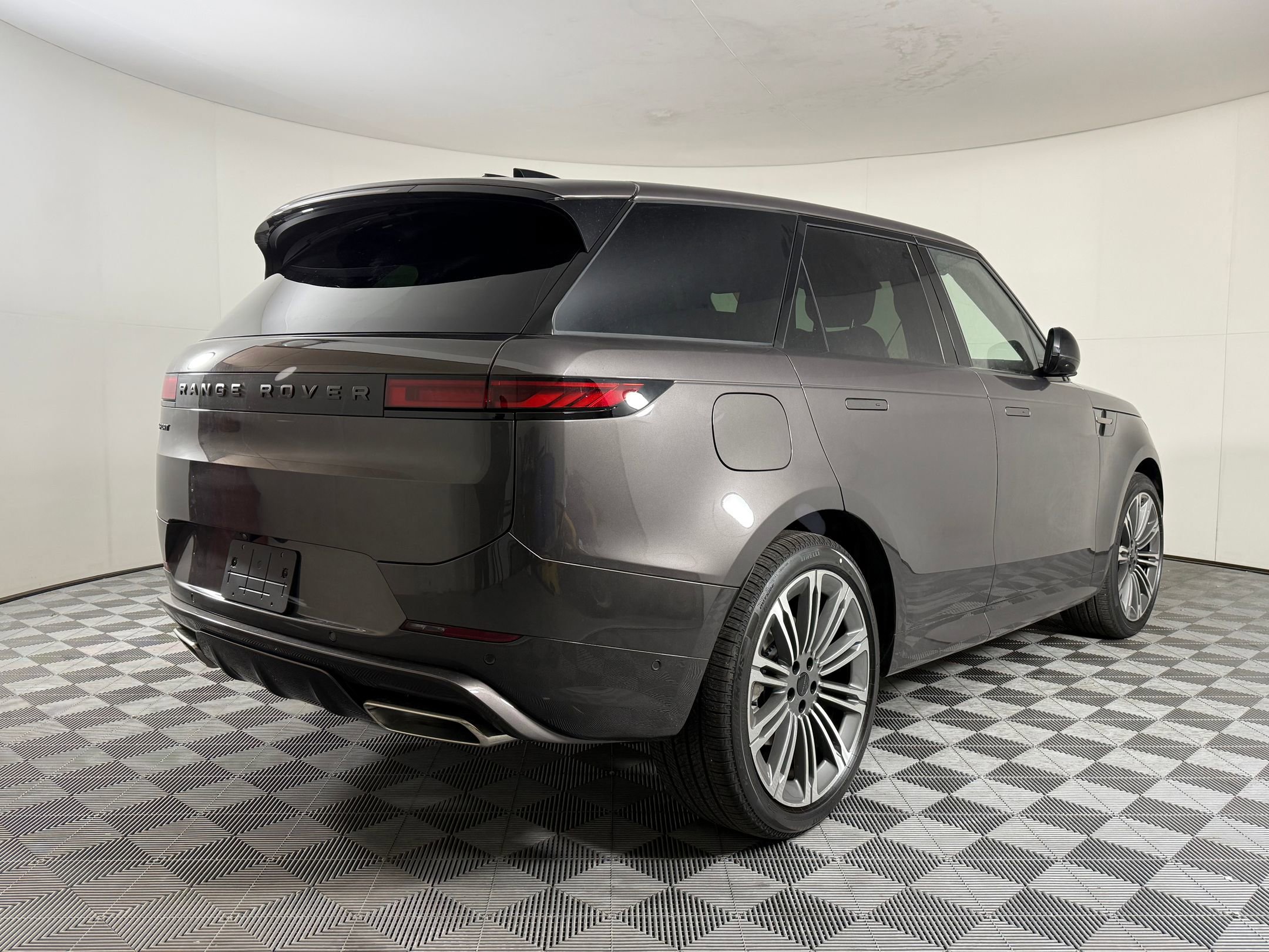 New 2026 Land Rover Range Rover Sport Dynamic SE AWD/4WD image 8