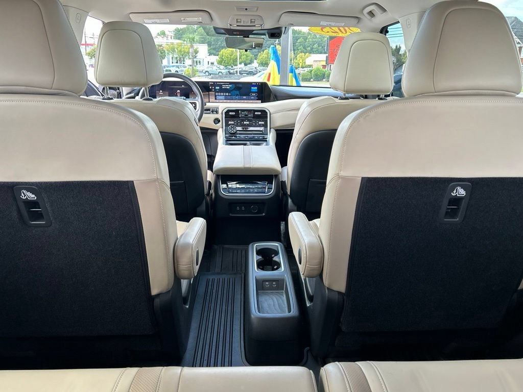 Certified 2025 Nissan Armada Platinum Reserve AWD/4WD image 32