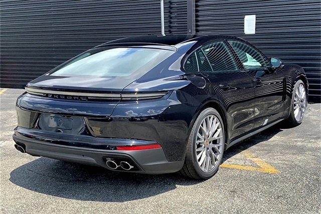 New 2025 Porsche Panamera 4 image 10