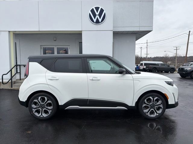 Used 2025 Kia Soul EX image 3