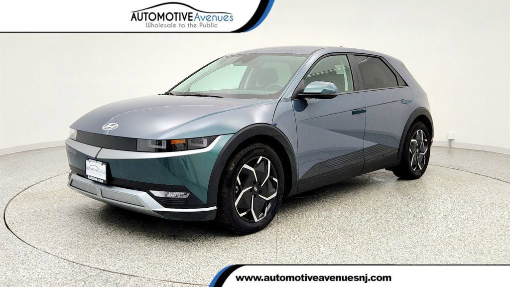 Used 2024 Hyundai Ioniq 5 SE RWD image 1