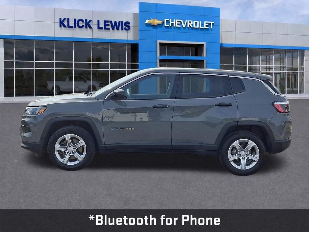 Used 2023 Jeep Compass Sport image 4
