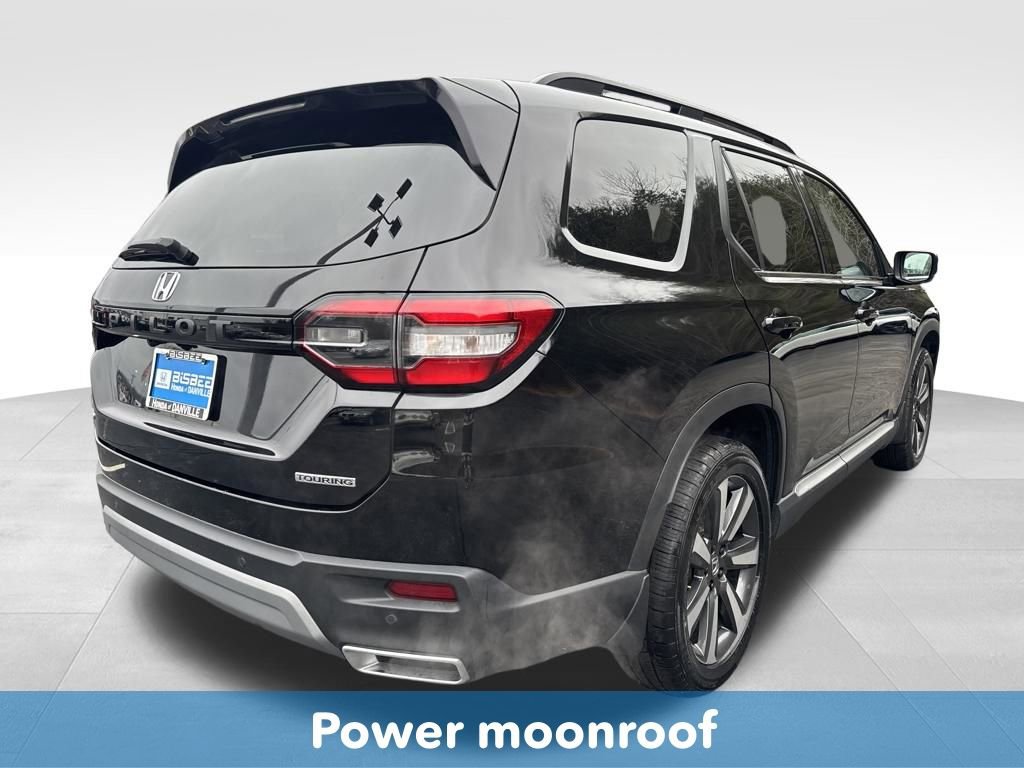Used 2024 Honda Pilot Touring image 9