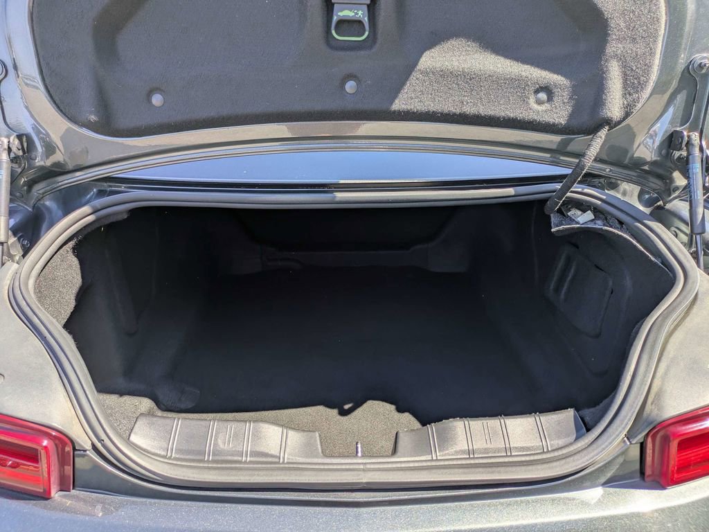 Used 2018 Chevrolet Camaro LT w/ Technology Package image 5