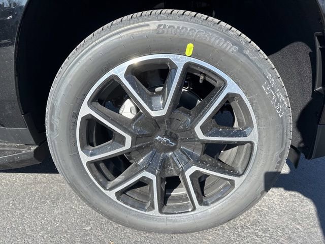 New 2026 Chevrolet Suburban RST w/ Comfort Package AWD/4WD image 9