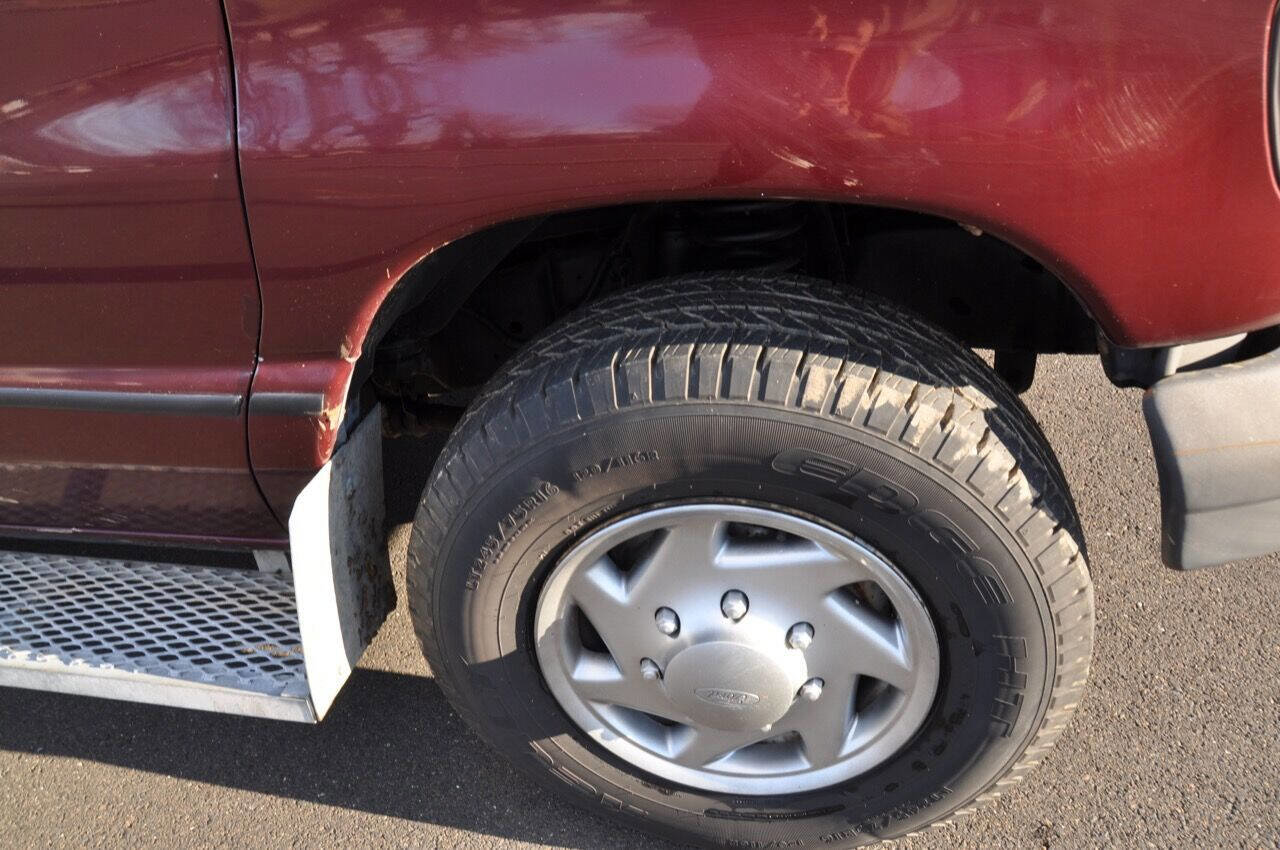 Used 2005 Ford E-350 and Econoline 350 XL image 24