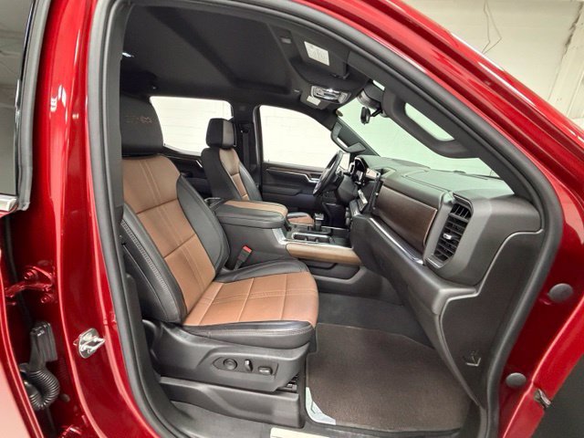 Certified 2023 Chevrolet Silverado 1500 High Country w/ Technology Package AWD/4WD image 25