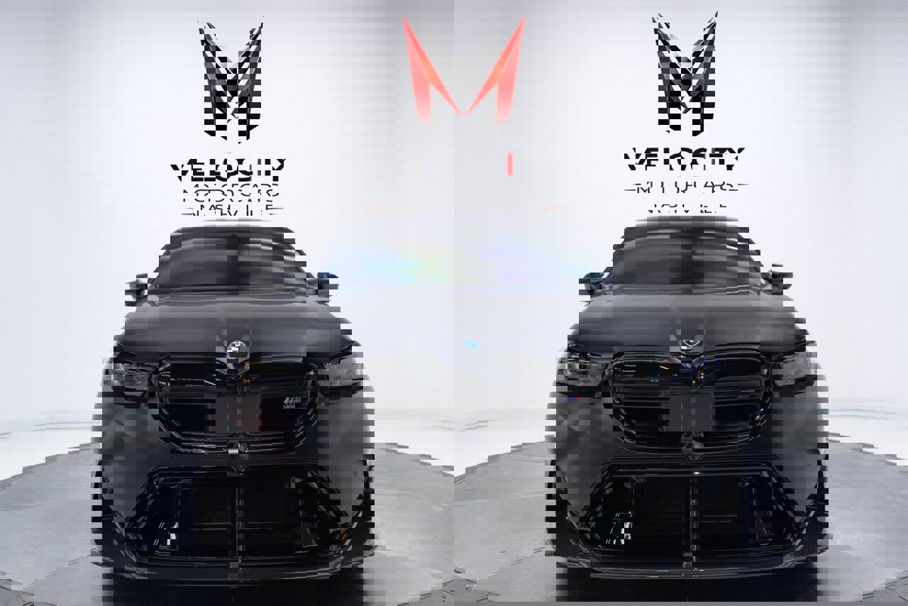 Used 2025 BMW M5 w/ Carbon Package image 18