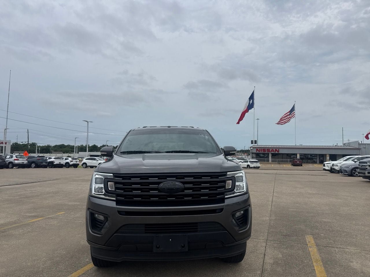 Used 2019 Ford Expedition XLT w/ Equipment Group 201A RWD image 5