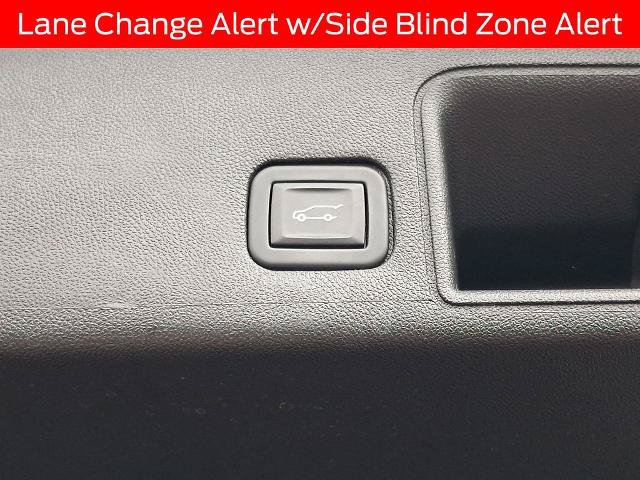 Used 2023 GMC Terrain SLE w/ Driver Convenience Package AWD/4WD image 28