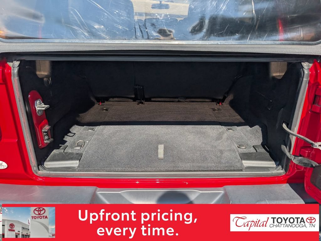 Used 2019 Jeep Wrangler Unlimited Sahara AWD/4WD image 10