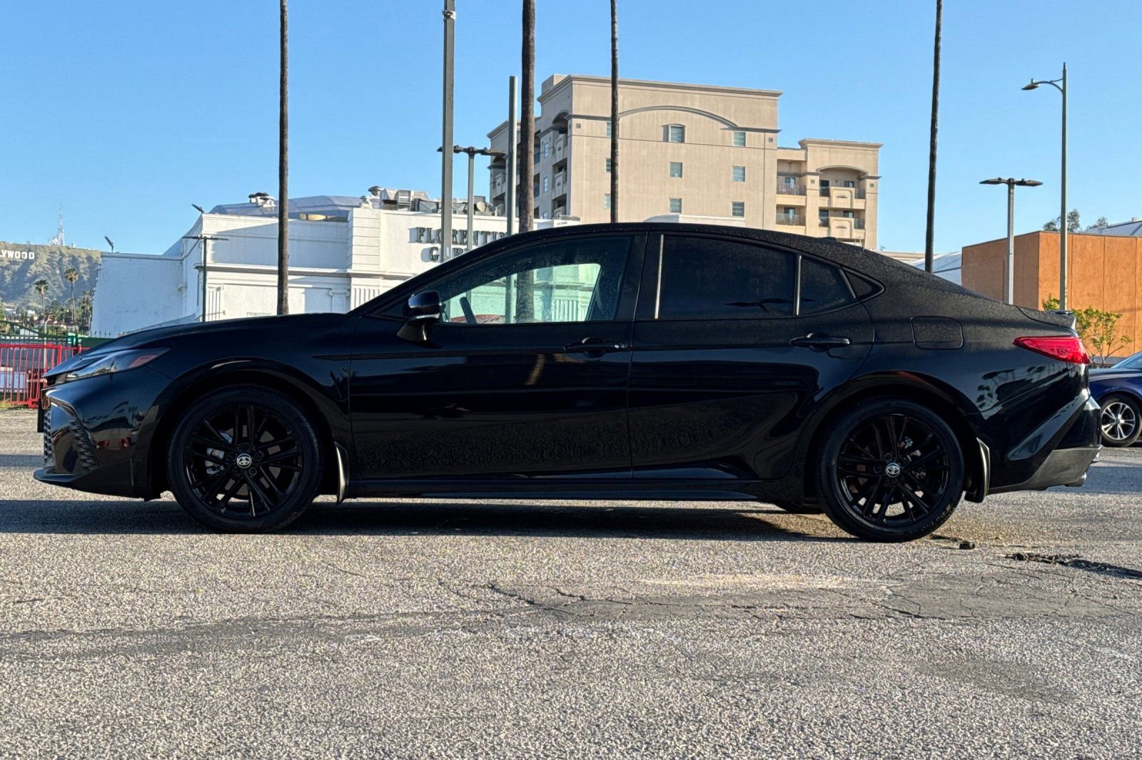 Certified 2025 Toyota Camry SE FWD image 7