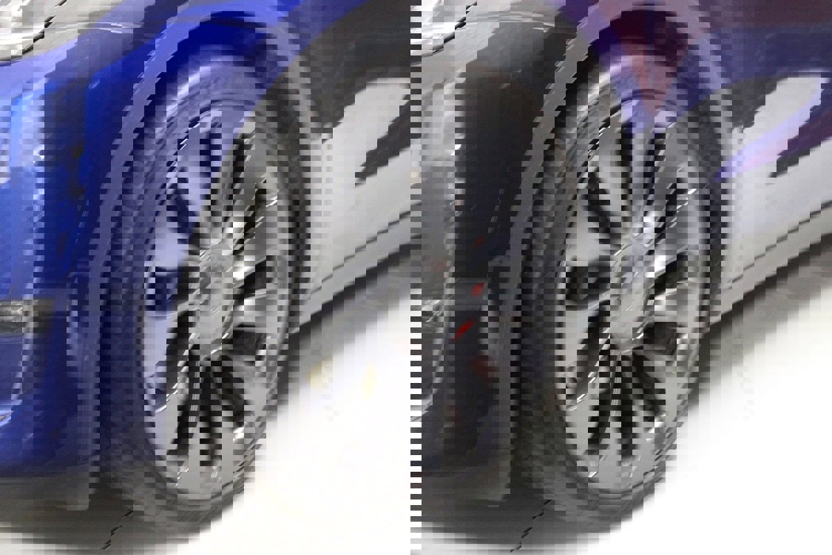 Used 2024 Tesla Model Y Performance image 16