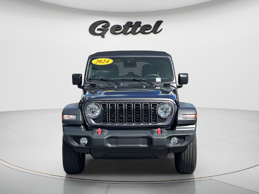 Used 2024 Jeep Wrangler Unlimited Sport AWD/4WD image 2