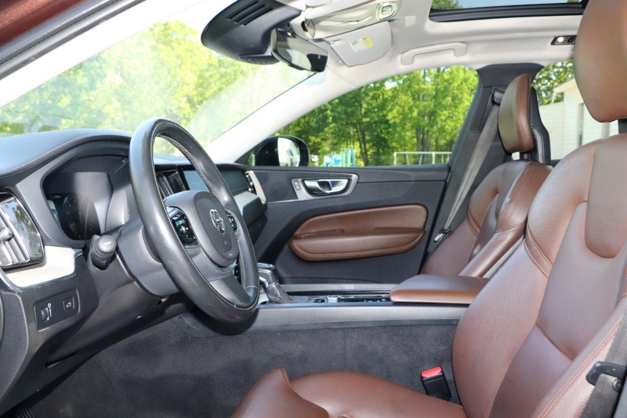 Used 2018 Volvo XC60 T5 Inscription w/ Convenience Package AWD/4WD image 12
