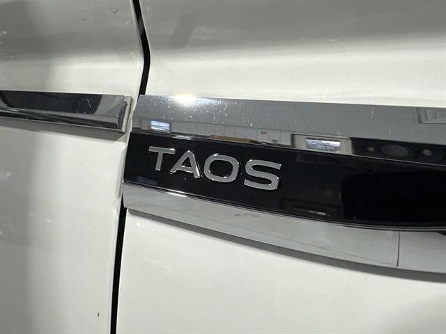 Certified 2022 Volkswagen Taos SE image 12