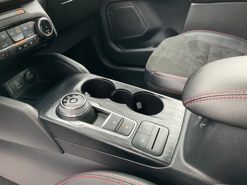 Certified 2022 Ford Escape SEL w/ SEL Stealth AWD Package image 16