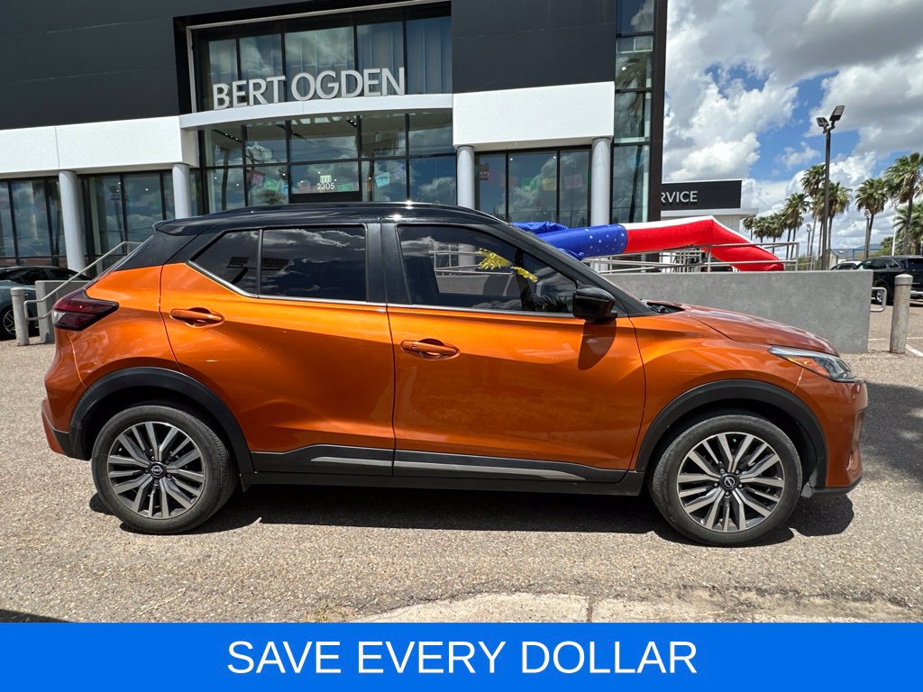 Used 2023 Nissan Kicks SR FWD image 3