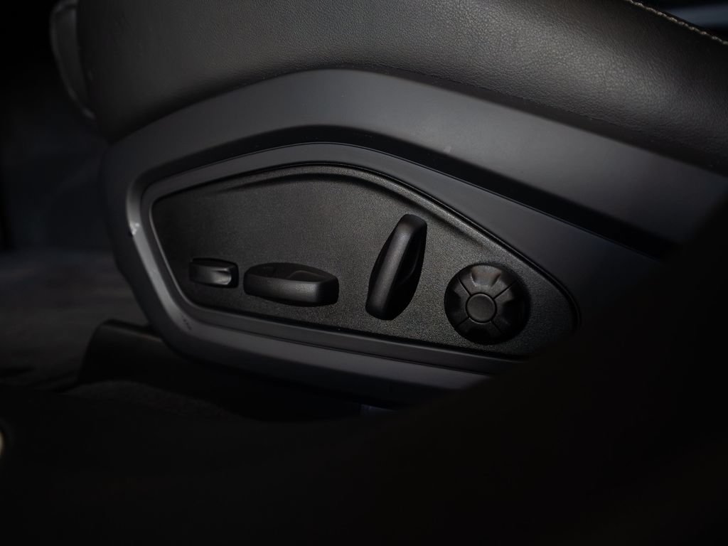 Certified 2025 Porsche Taycan RWD image 14