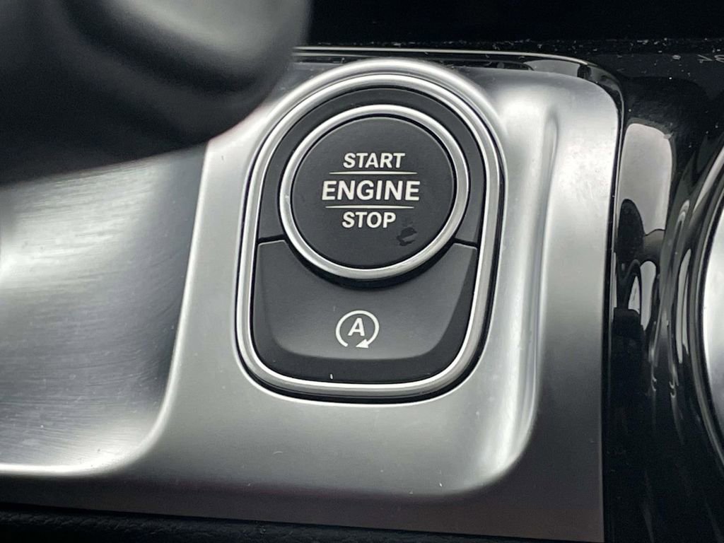 Used 2022 Mercedes-Benz GLB 250 image 35