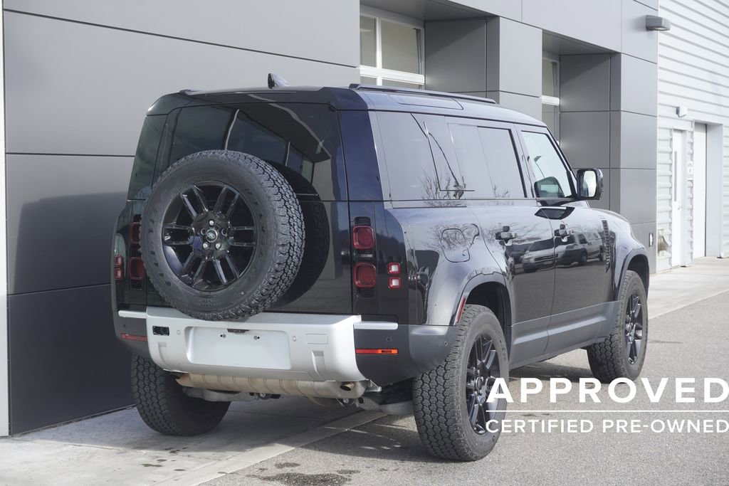 Used 2025 Land Rover Defender 110 S image 2