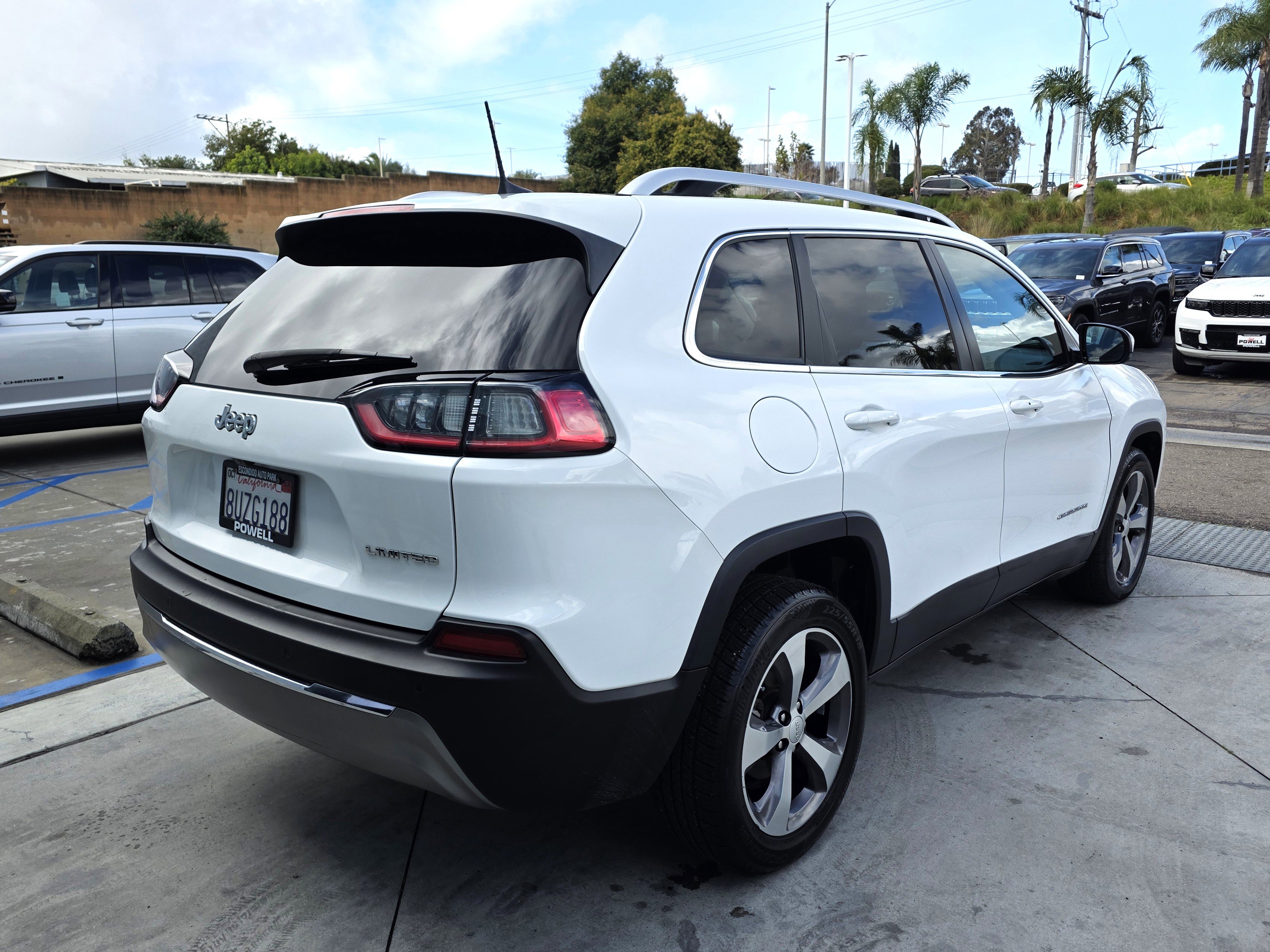 Used 2020 Jeep Cherokee Limited image 5