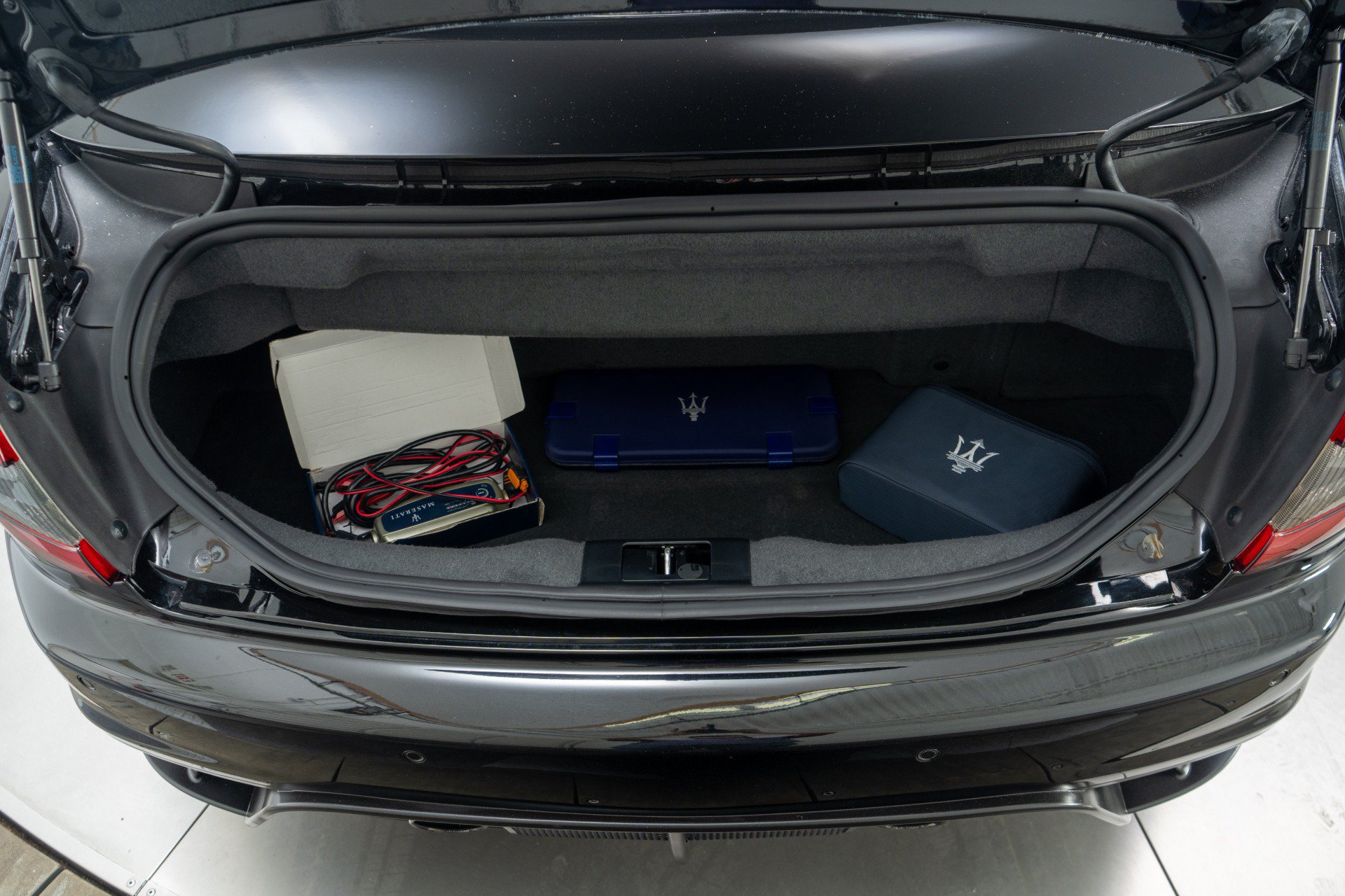 Used 2014 Maserati GranTurismo Convertible RWD image 19