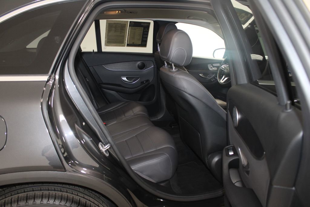 Used 2022 Mercedes-Benz GLC 300 image 30