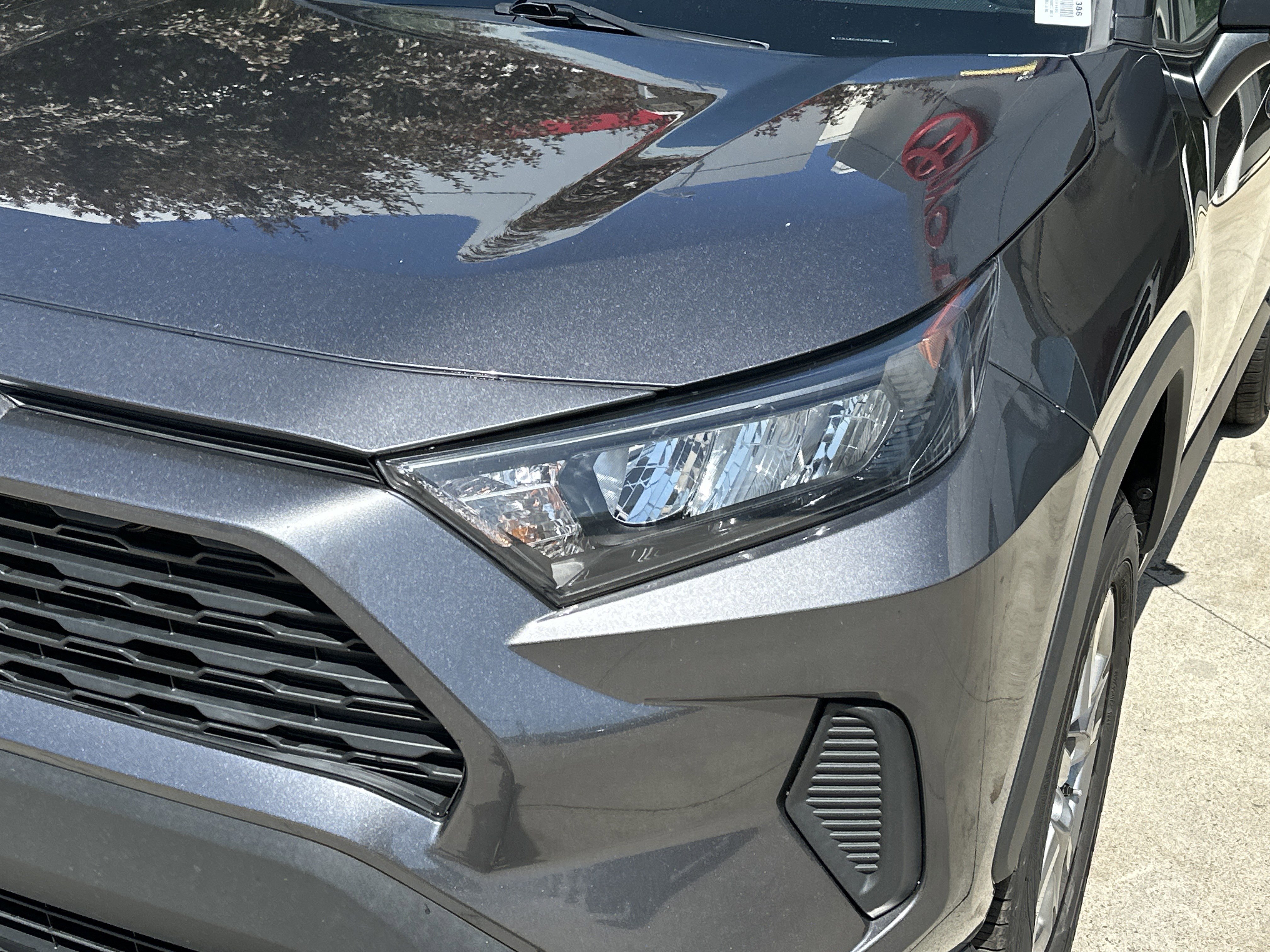 Used 2022 Toyota RAV4 LE AWD/4WD image 11