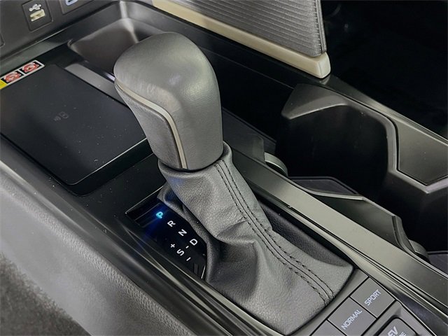 Used 2025 Toyota Camry LE image 23