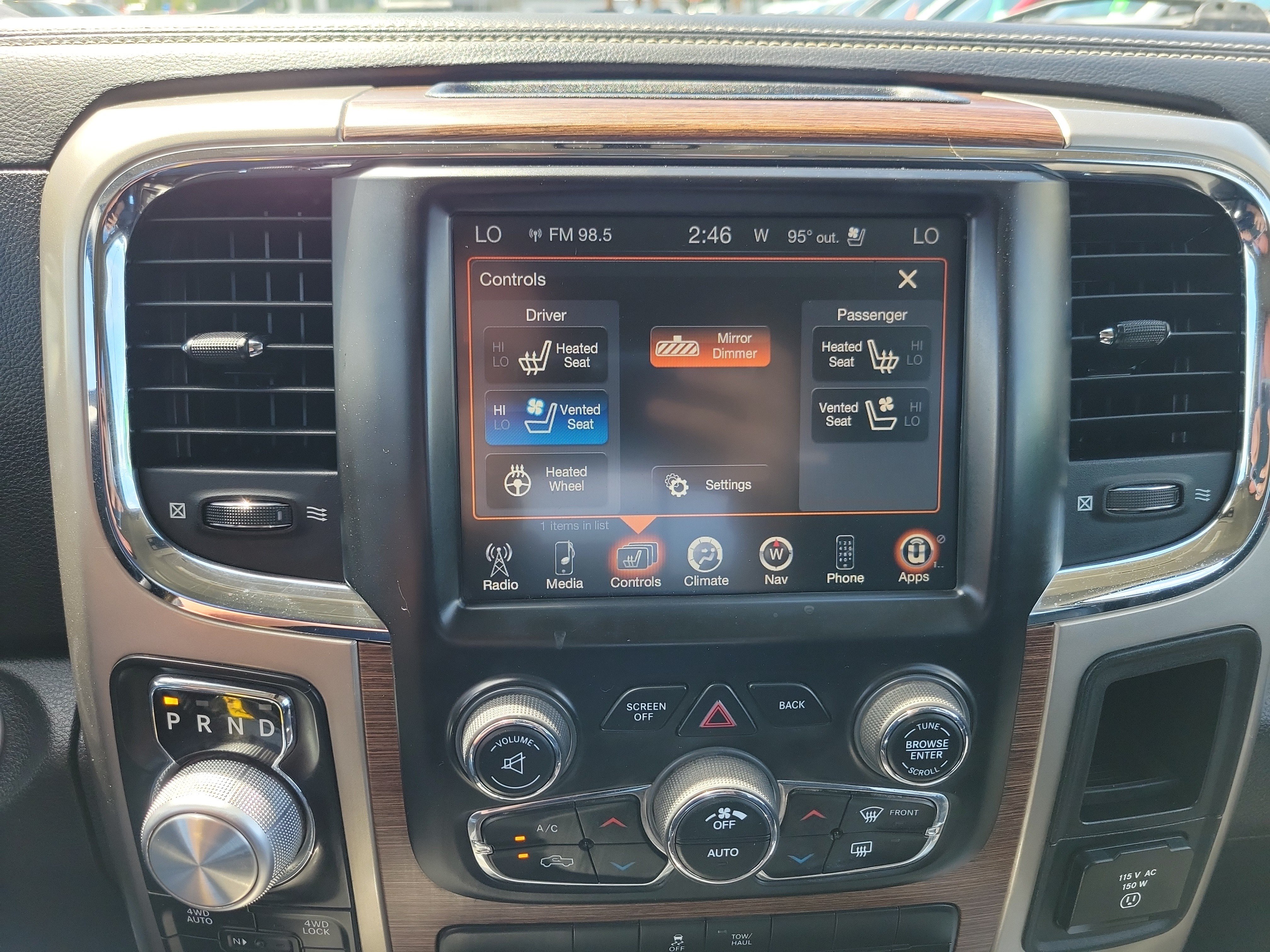 Used 2013 RAM 1500 Laramie w/ Convenience Group AWD/4WD image 22