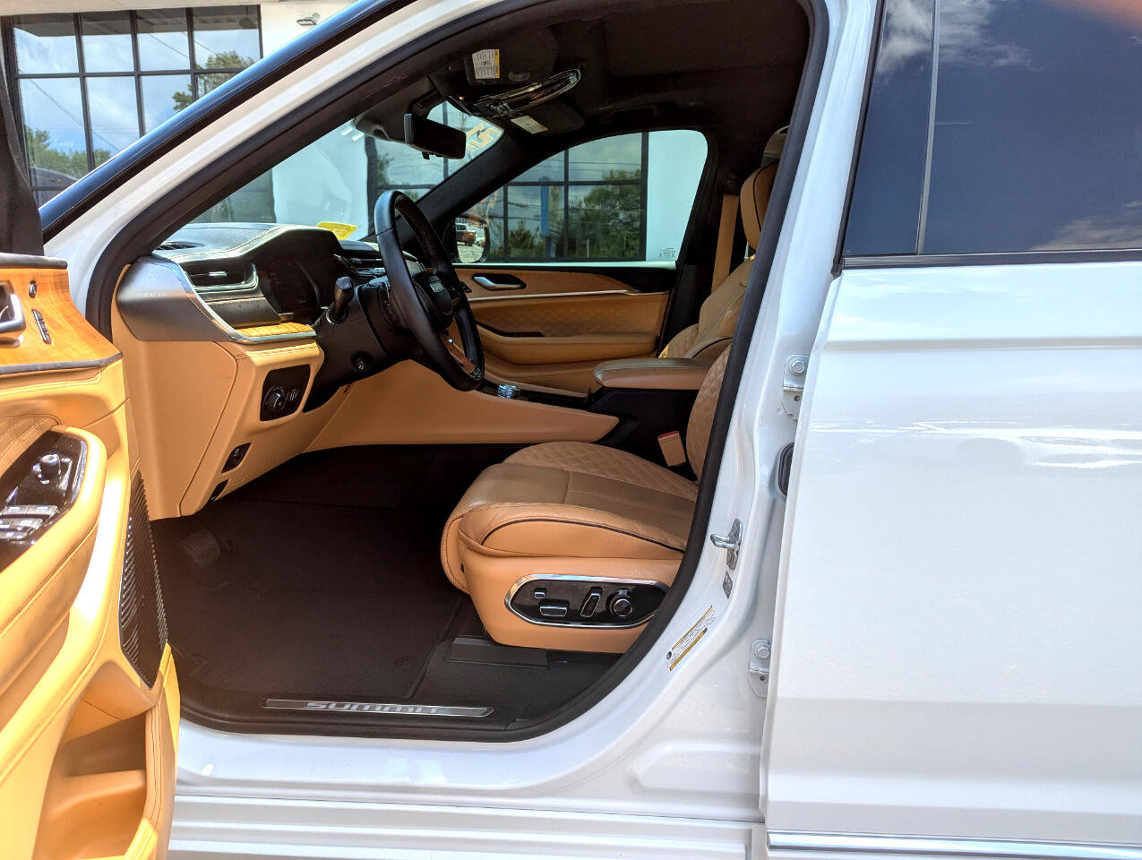 Used 2021 Jeep Grand Cherokee L Summit image 12