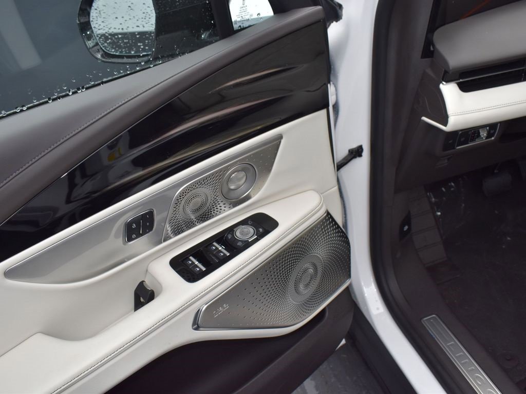 New 2026 Lincoln Nautilus Black Label image 6