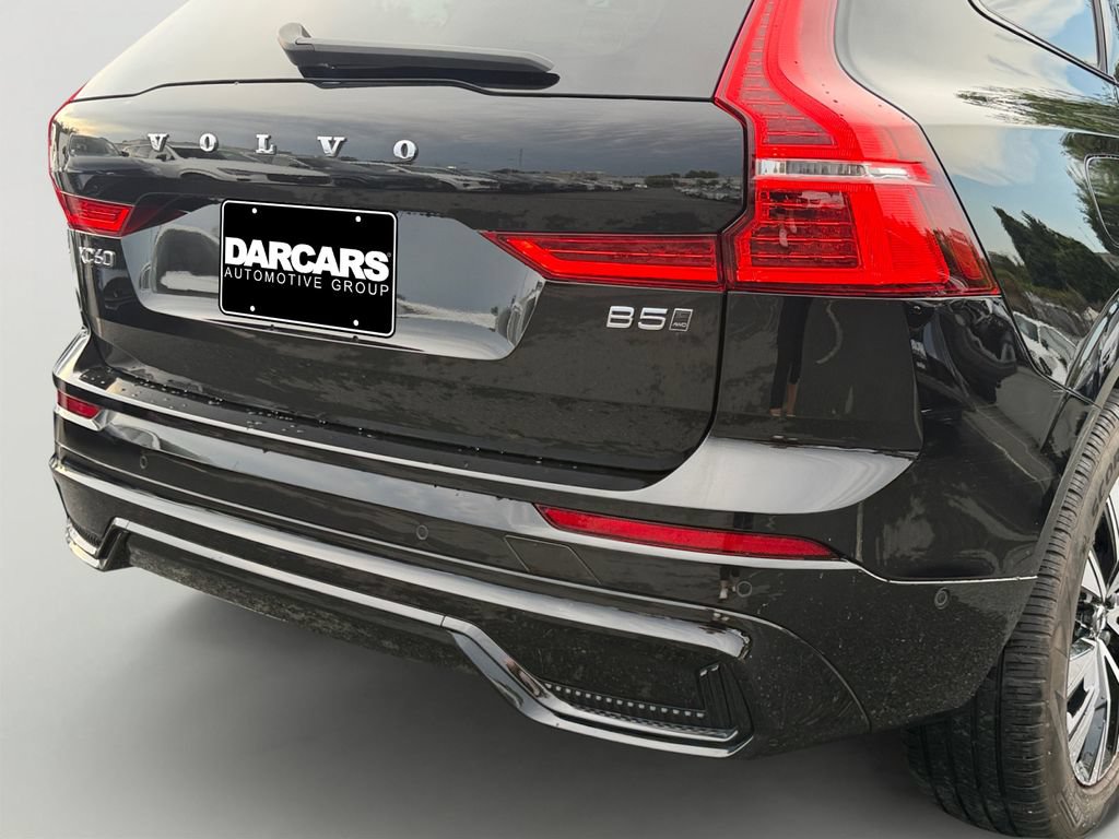 Certified 2024 Volvo XC60 B5 Plus w/ Climate Package AWD/4WD image 10