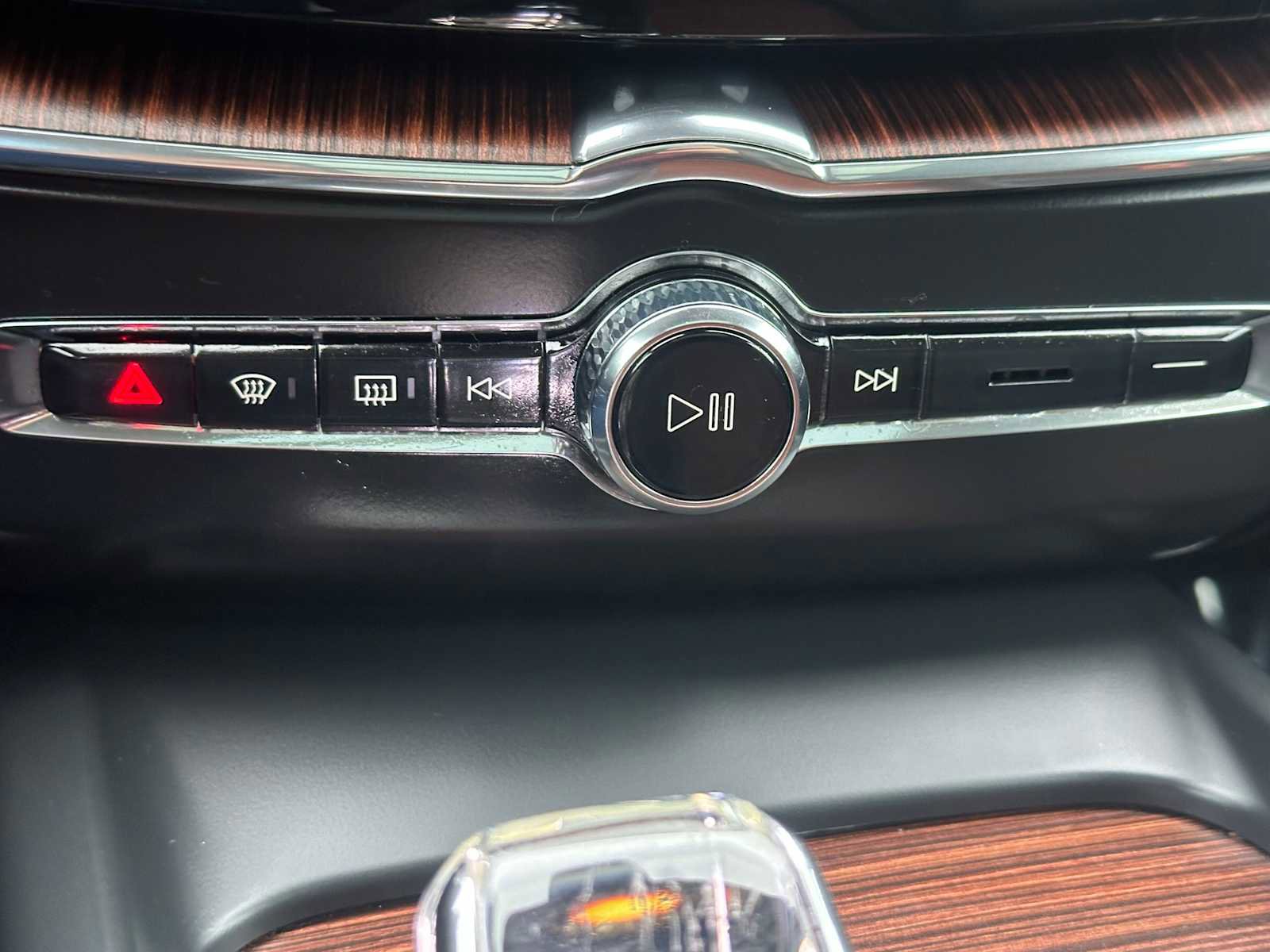 Certified 2023 Volvo XC60 T8 Ultimate image 29